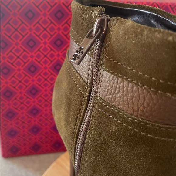 NWOT. Tory Burch ankle boots size 8,5 - Picture 14 of 15